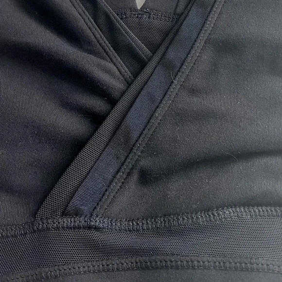 SZ 6 RARE/HTF Lululemon Tank - Picture 8 of 13